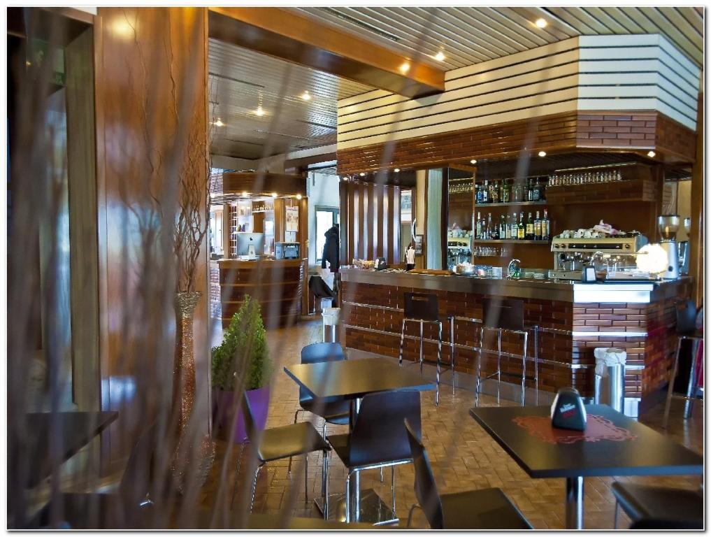 Hotel Veronese Cerignola Εξωτερικό φωτογραφία